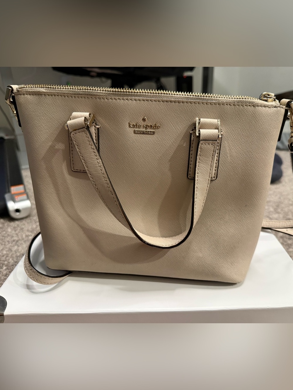 Kate Spade New York Beige Saffiano Leather Small Tote Crossbody Bag